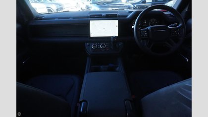 Defender 110 13