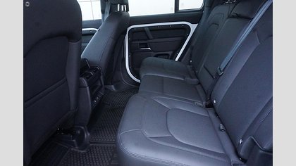 Defender 110 17