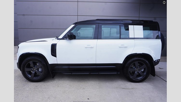 2025 Approved Land Rover Defender 110 Fuji White D350 Diesel Mild Hybrid X-Dynamic SE