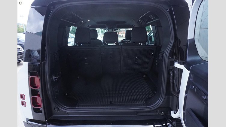2025 Approved Land Rover Defender 110 Fuji White D350 Diesel Mild Hybrid X-Dynamic SE