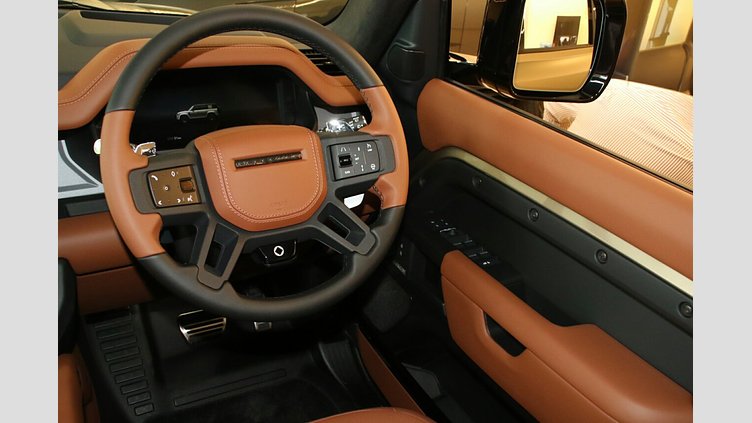 2025 New Land Rover Defender OCTA Petra Copper P635 Petrol V8 Mild Hybrid 