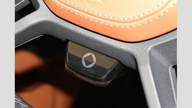 2025 New Land Rover Defender OCTA Petra Copper P635 Petrol V8 Mild Hybrid 