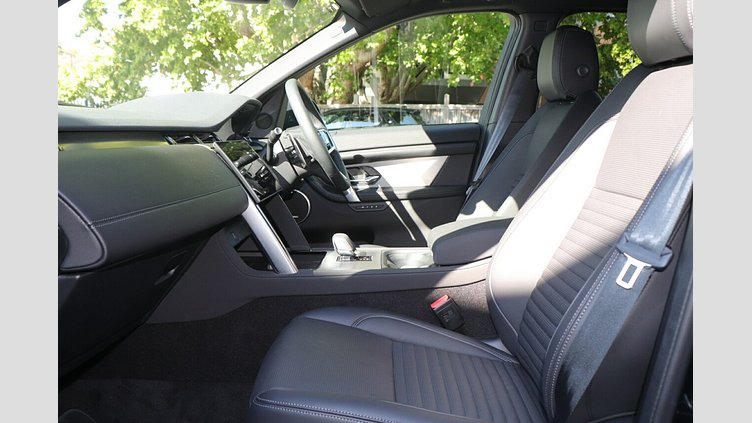 2025 Approved Land Rover Discovery Sport Santorini Black P250 Standard Wheelbase Dynamic SE