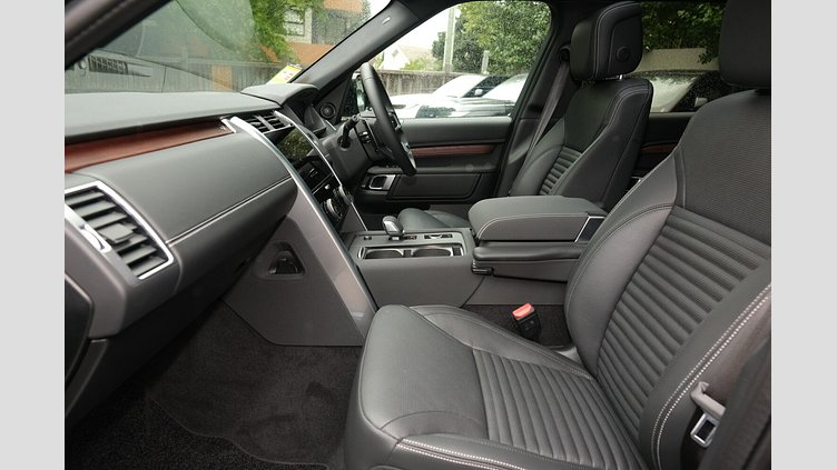 2025 Approved Land Rover Discovery Santorini Black D350 Diesel Mild Hybrid Dynamic SE