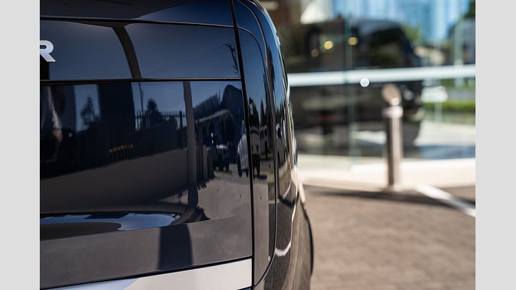 2025 New Land Rover Range Rover Constellation Blue - Gloss finish P530 4.4L Twin-Turbo V8 Petrol Mild Hybrid P530 Autobiography SWB - 25MY