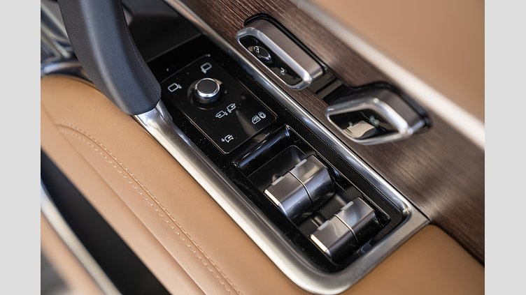 2025 New Land Rover Range Rover Constellation Blue - Gloss finish P530 4.4L Twin-Turbo V8 Petrol Mild Hybrid P530 Autobiography SWB - 25MY