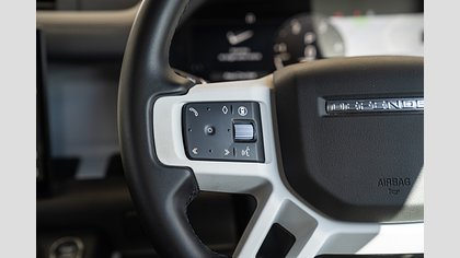 Defender 110 14