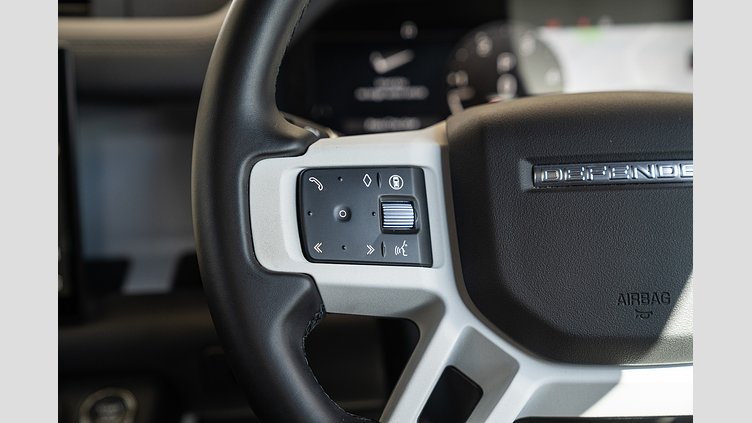 2024 Approved Land Rover Defender 110 Carpathian Grey D350 3.0L Inline 6 Cylinder Twin-Turbo Diesel Mild Hybrid D350 X-Dynamic SE - 25.5MY
