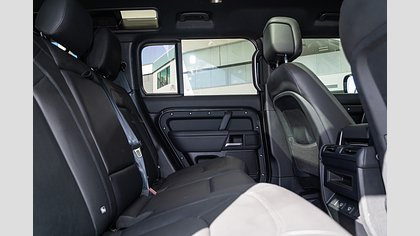 Defender 110 9