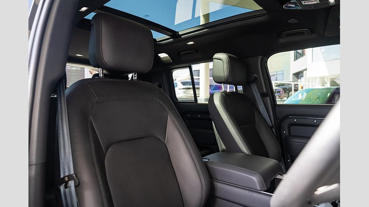 2024 Approved Land Rover Defender 110 Carpathian Grey D350 3.0L Inline 6 Cylinder Twin-Turbo Diesel Mild Hybrid D350 X-Dynamic SE - 25.5MY