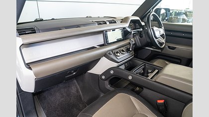 Defender 110 7