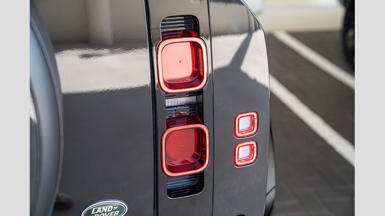 2021 Approved Land Rover Defender 110 Santorini Black D300 3.0L Inline 6 Cylinder Twin-Turbo Diesel Mild-Hybrid D300 X-DYNAMIC HSE - 22MY