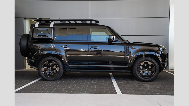 2021 Approved Land Rover Defender 110 Santorini Black D300 3.0L Inline 6 Cylinder Twin-Turbo Diesel Mild-Hybrid D300 X-DYNAMIC HSE - 22MY