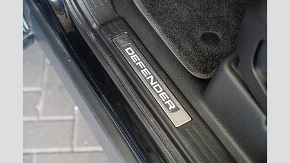 Defender 110 21