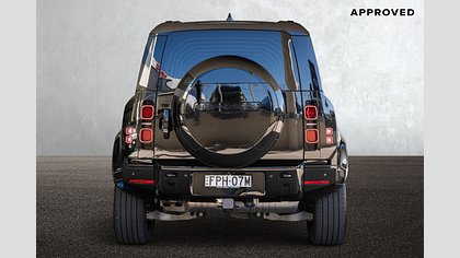 Defender 110 4