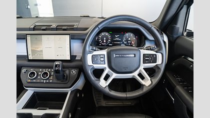 Defender 110 9