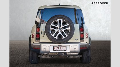 Defender 90 4
