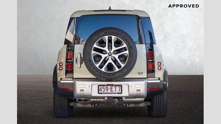 2022 Approved Land Rover Defender 90 Pangea Green D250 3.0L Inline 6 Cylinder Twin-Turbo Diesel Mild Hybrid D250 S - 23MY