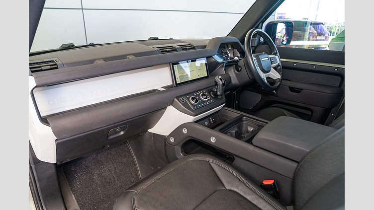 2022 Approved Land Rover Defender 90 Pangea Green D250 3.0L Inline 6 Cylinder Twin-Turbo Diesel Mild Hybrid D250 S - 23MY