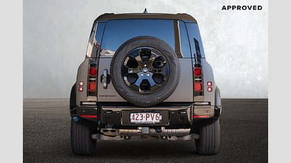 Defender 110 4