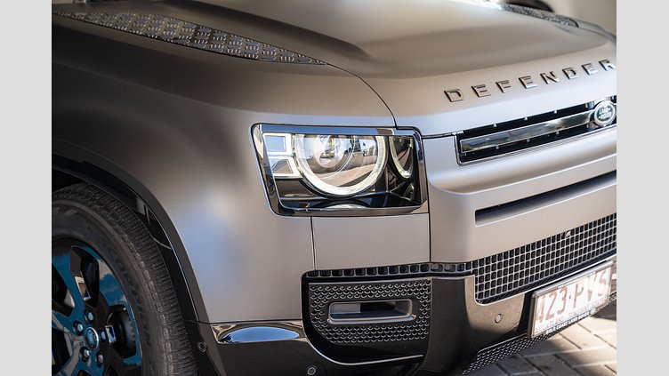 2024 Approved Land Rover Defender 110 Carpathian Grey D350 3.0L Inline 6 Cylinder Twin-Turbo Diesel Mild Hybrid D350 X-Dynamic SE - 25.5MY