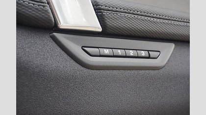 Discovery Sport 12