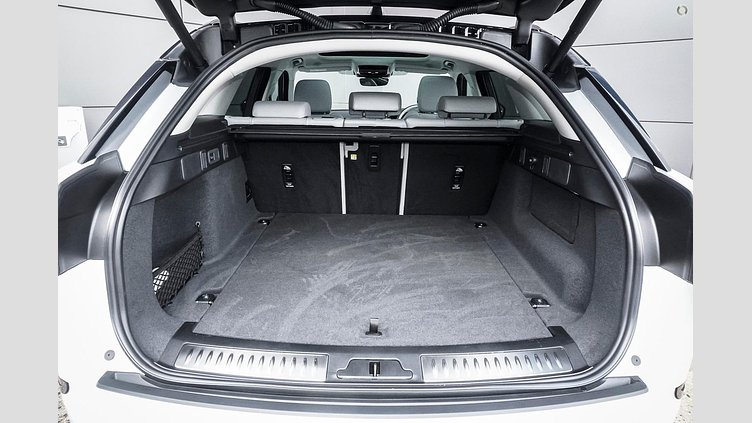 2024 Approved Land Rover Range Rover Velar Ostuni Pearl White D300 Diesel Mild Hybrid Standard Wheelbase Dynamic SE