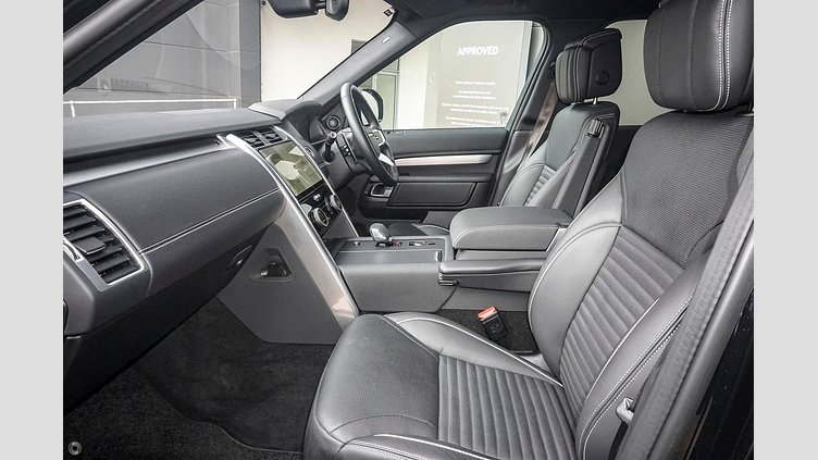 2024 Approved Land Rover Discovery Santorini Black D300 Diesel Mild Hybrid Standard Wheelbase Dynamic HSE