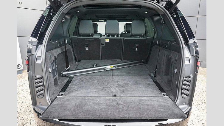 2024 Approved Land Rover Discovery Santorini Black D300 Diesel Mild Hybrid Standard Wheelbase Dynamic HSE