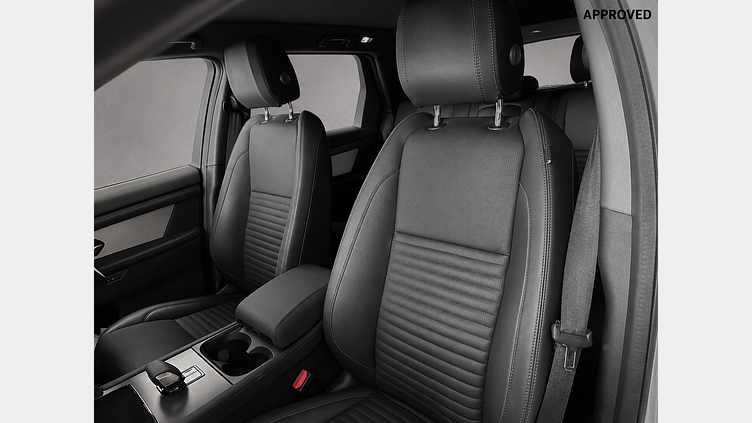 2024 Approved Land Rover Discovery Sport Hakuba Silver P250 Petrol Standard Wheelbase Dynamic SE