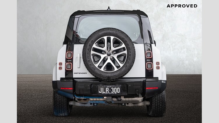 2025 Approved Land Rover Defender 90 Fuji White D250 3.0L Inline 6 Cylinder Twin-Turbo Diesel Mild Hybrid D250 S - 26MY