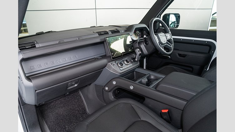 2025 Approved Land Rover Defender 90 Fuji White D250 3.0L Inline 6 Cylinder Twin-Turbo Diesel Mild Hybrid D250 S - 26MY