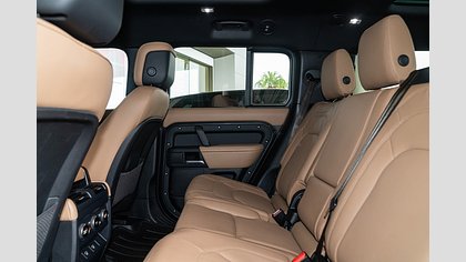 Defender 130 9