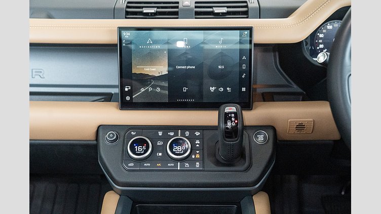 2024 Approved Land Rover Defender 130 Carpathian Grey P400 3.0L Inline 6 Cylinder Twin-Turbo Petrol Mild Hybrid P400 X-Dynamic SE - 25MY