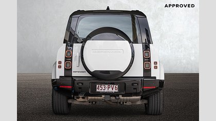 Defender 110 4