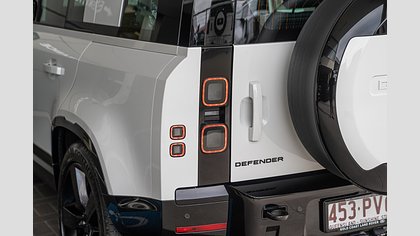 Defender 110 28