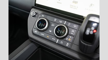 Defender 110 21