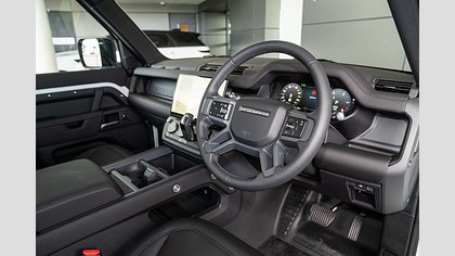 Defender 110 5