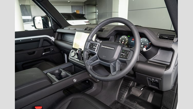2026 Approved Land Rover Defender 110 Fuji White D350 3.0L Inline Six Cylinder Twin-Turbo Diesel Mild Hybrid D350 X-Dynamic SE - 26MY