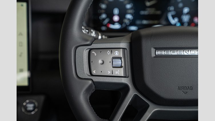 2026 Approved Land Rover Defender 110 Fuji White D350 3.0L Inline Six Cylinder Twin-Turbo Diesel Mild Hybrid D350 X-Dynamic SE - 26MY