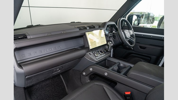 2026 Approved Land Rover Defender 110 Fuji White D350 3.0L Inline Six Cylinder Twin-Turbo Diesel Mild Hybrid D350 X-Dynamic SE - 26MY