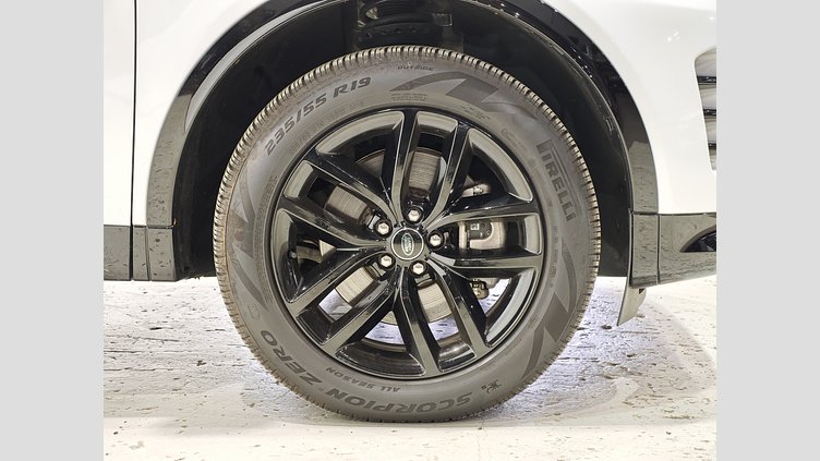 2024 Approved Land Rover Discovery Sport Fuji White P250 Standard Wheelbase Dynamic SE