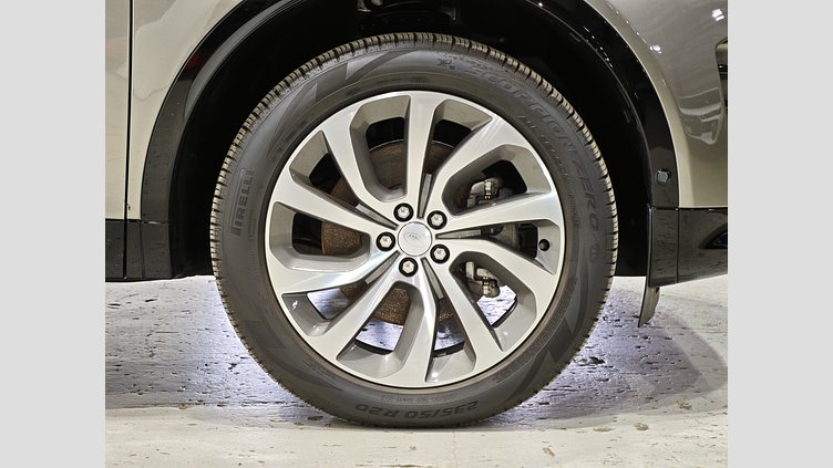 2024 Approved Land Rover Discovery Sport Silicon Silver Petrol Plug-in Electric Hybrid Standard Wheelbase Dynamic SE