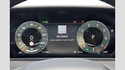 Range Rover Velar 35
