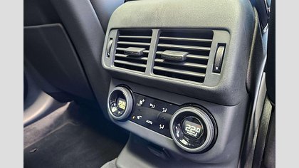 Range Rover Velar 16