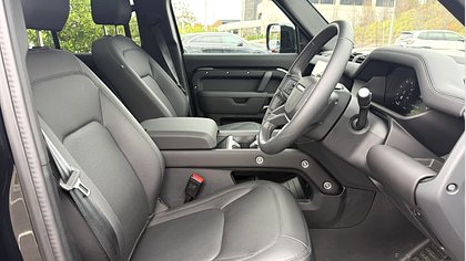 Defender 110 2