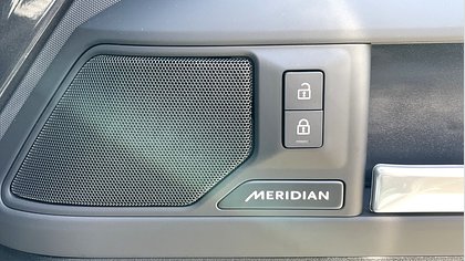 Defender 110 17