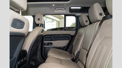 Defender 110 6