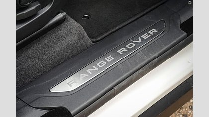Range Rover Velar 15