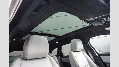 Range Rover Velar 14
